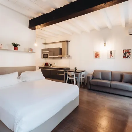 Charming Milan Apartments Brera - Madonnina Exterior photo