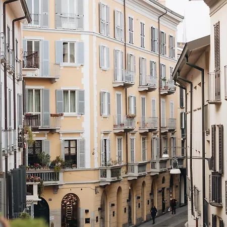 Charming Milan Apartments Brera - Madonnina Exterior photo