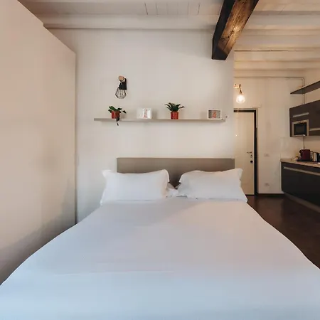 Charming Milan Apartments Brera - Madonnina Exterior photo