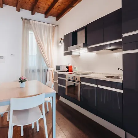 Charming Milan Apartments Brera - Madonnina Exterior photo
