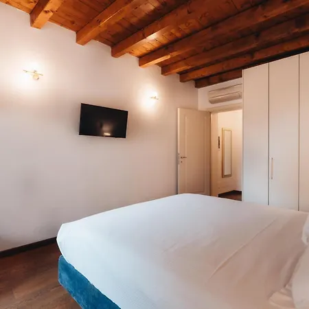 Charming Milan Apartments Brera - Madonnina Exterior photo