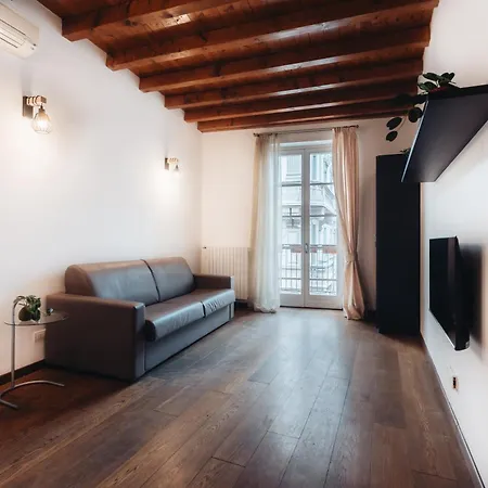 Charming Milan Apartments Brera - Madonnina Exterior photo
