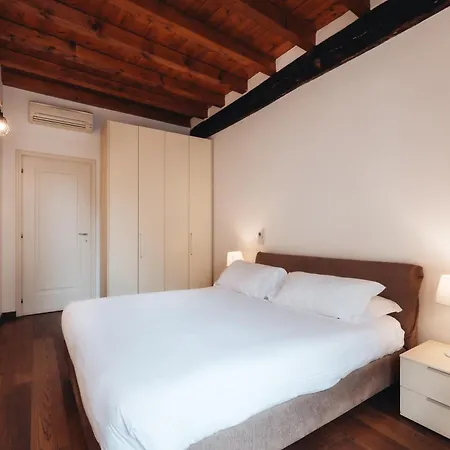Charming Milan Apartments Brera - Madonnina Exterior photo