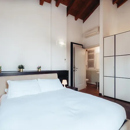 Charming Milan Apartments Brera - Madonnina Exterior photo