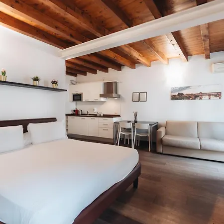 Charming Milan Apartments Brera - Madonnina Exterior photo