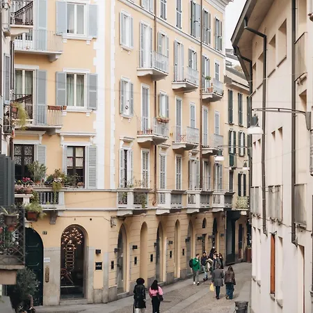 Charming Milan Apartments Brera - Madonnina Exterior photo