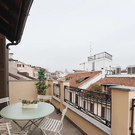 Charming Milan Apartments Brera - Madonnina Exterior photo