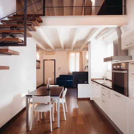 Charming Milan Apartments Brera - Madonnina Exterior photo
