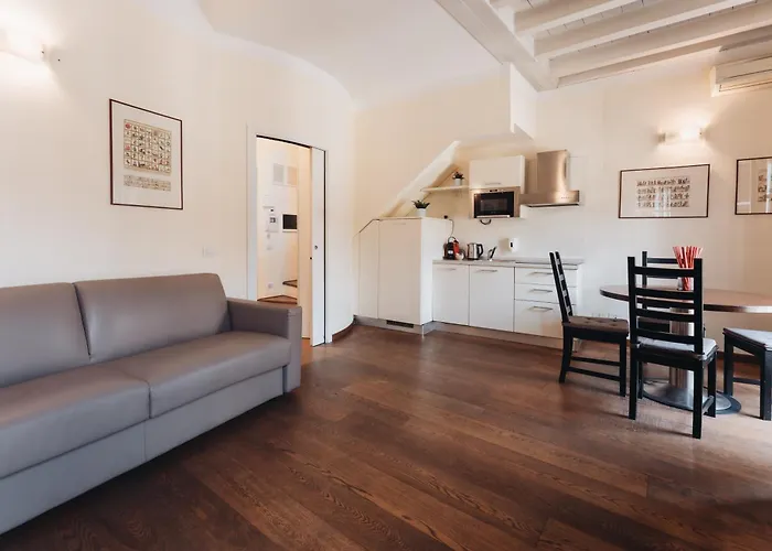 Charming Milan Apartments Brera - Madonnina